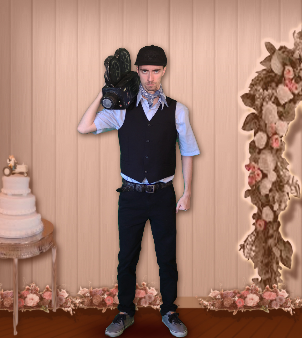Joel Nau as Mrak Brunette